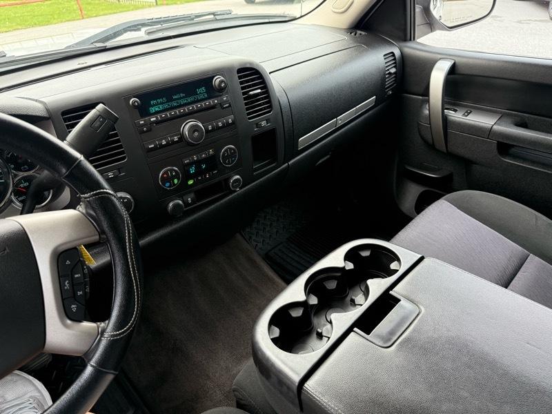 Chevrolet Silverado 1500 4WD Crew Cab 143.5" LT 2013