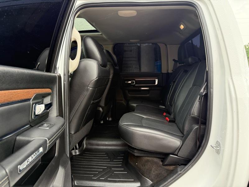 RAM 2500 Laramie 4x4 Crew Cab 6'4" Box 2018