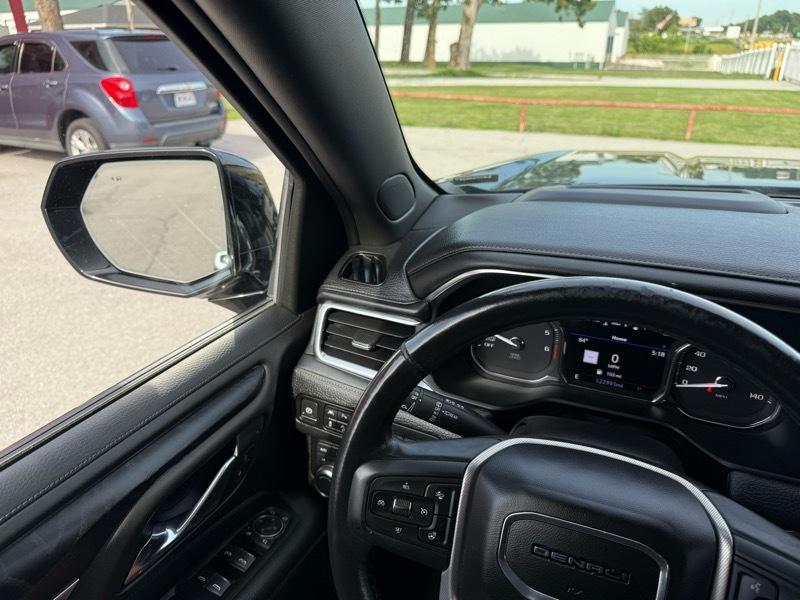 GMC Yukon XL 4WD 4dr Denali 2021