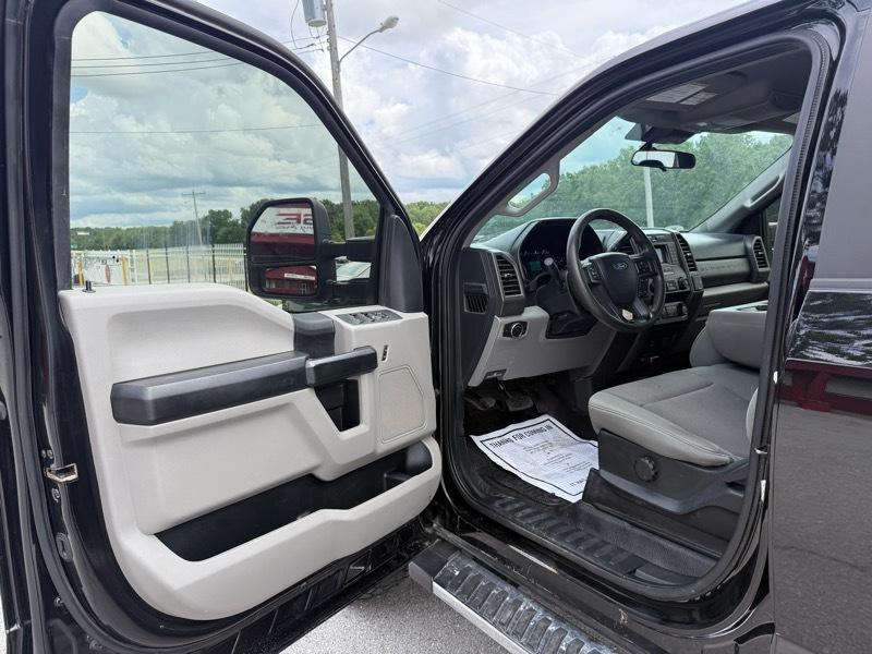 Ford Super Duty F-350 SRW XL 4WD Crew Cab 8' Box 2020