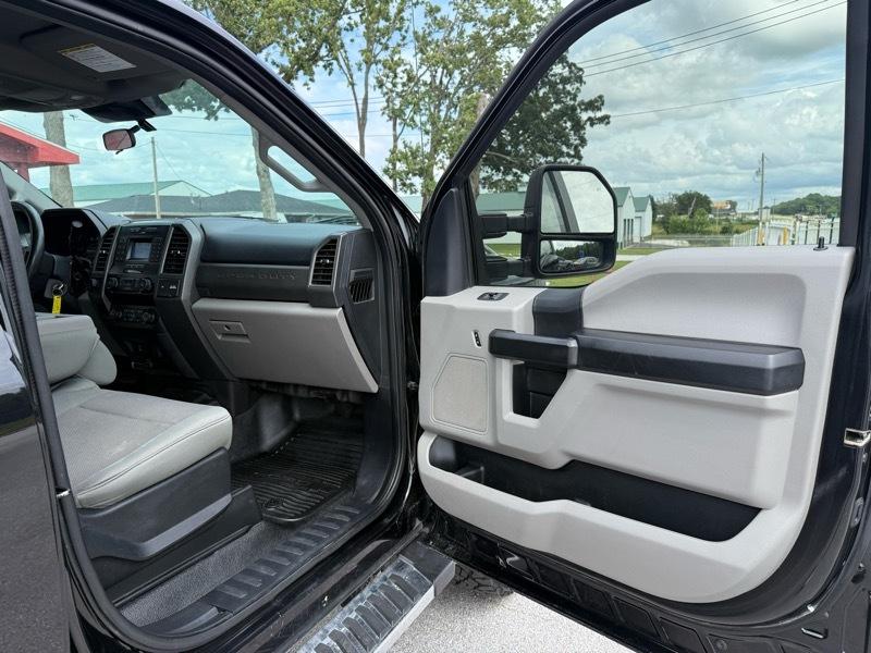 Ford Super Duty F-350 SRW XL 4WD Crew Cab 8' Box 2020
