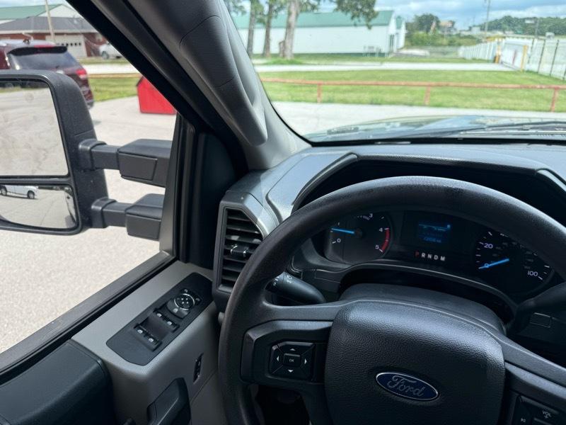 Ford Super Duty F-350 SRW XL 4WD Crew Cab 8' Box 2020