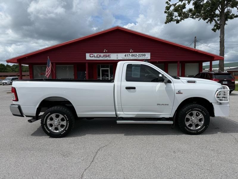 RAM 2500 Tradesman 4x4 Reg Cab 8' Box 2019