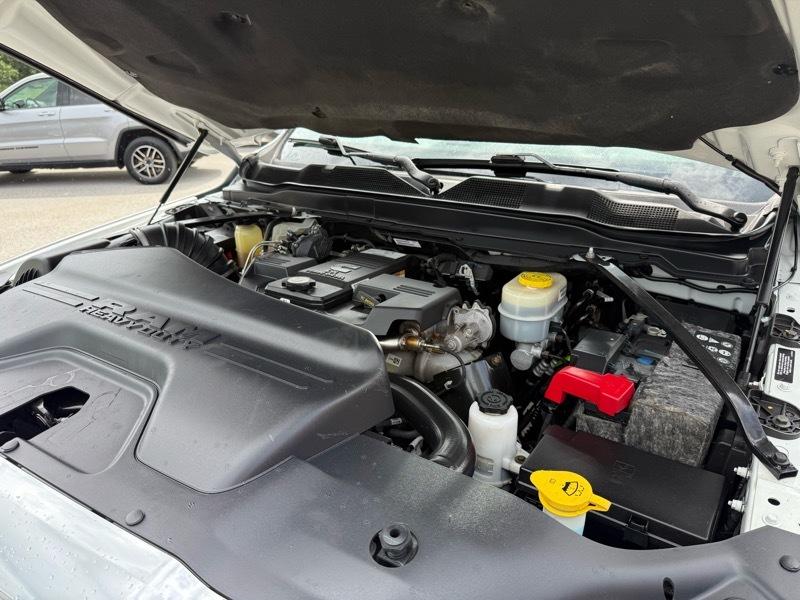 RAM 2500 Tradesman 4x4 Reg Cab 8' Box 2019
