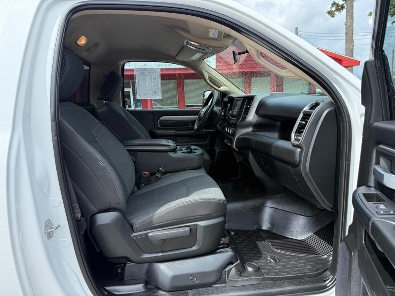 RAM 2500 Tradesman 4x4 Reg Cab 8' Box 2019
