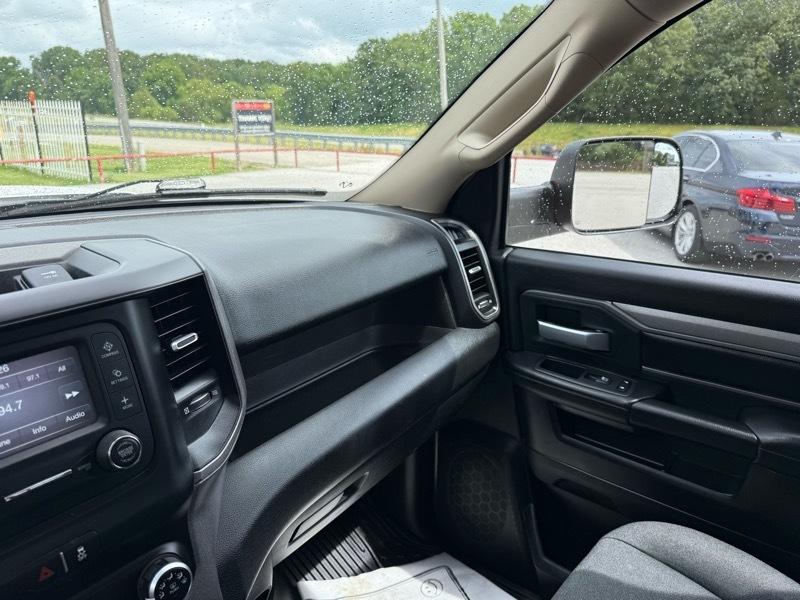RAM 2500 Tradesman 4x4 Reg Cab 8' Box 2019