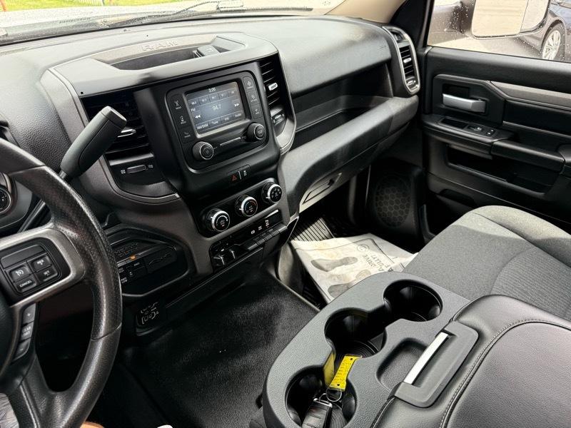RAM 2500 Tradesman 4x4 Reg Cab 8' Box 2019
