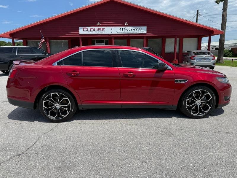 Ford Taurus 4dr Sdn SHO AWD 2015