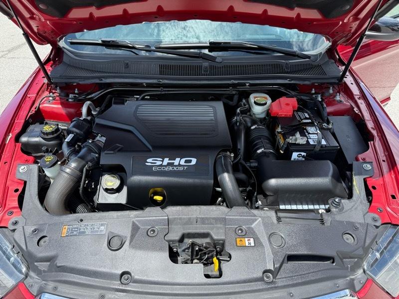 Ford Taurus 4dr Sdn SHO AWD 2015