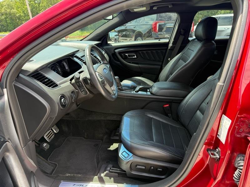 Ford Taurus 4dr Sdn SHO AWD 2015