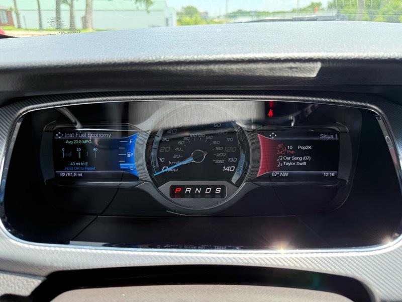 Ford Taurus 4dr Sdn SHO AWD 2015