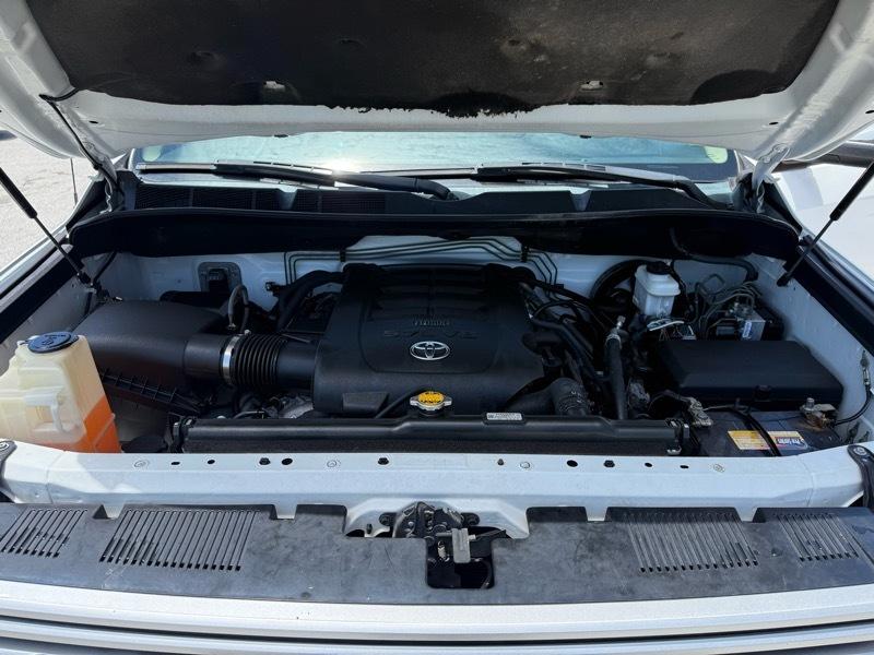 Toyota Tundra 4WD Truck CrewMax 5.7L FFV V8 6-Spd AT LTD (Natl) 2014