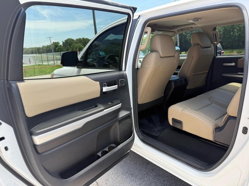 Toyota Tundra 4WD Truck CrewMax 5.7L FFV V8 6-Spd AT LTD (Natl) 2014