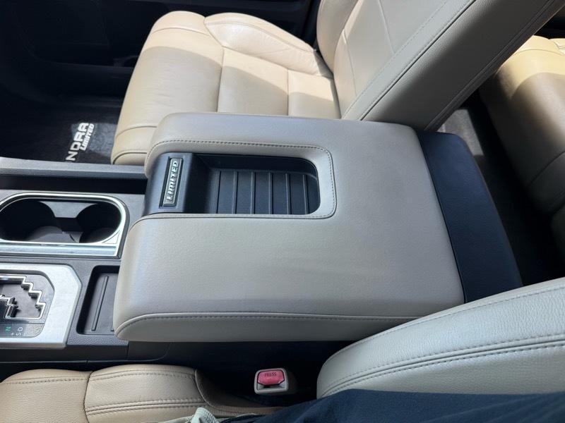 Toyota Tundra 4WD Truck CrewMax 5.7L FFV V8 6-Spd AT LTD (Natl) 2014