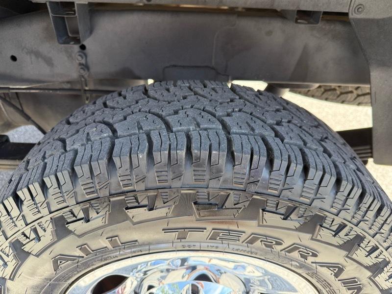 Dodge Ram 2500 4dr Quad Cab 140.5" WB 4WD SLT 2003