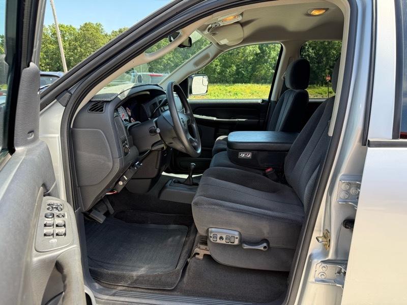 Dodge Ram 2500 4dr Quad Cab 140.5" WB 4WD SLT 2003