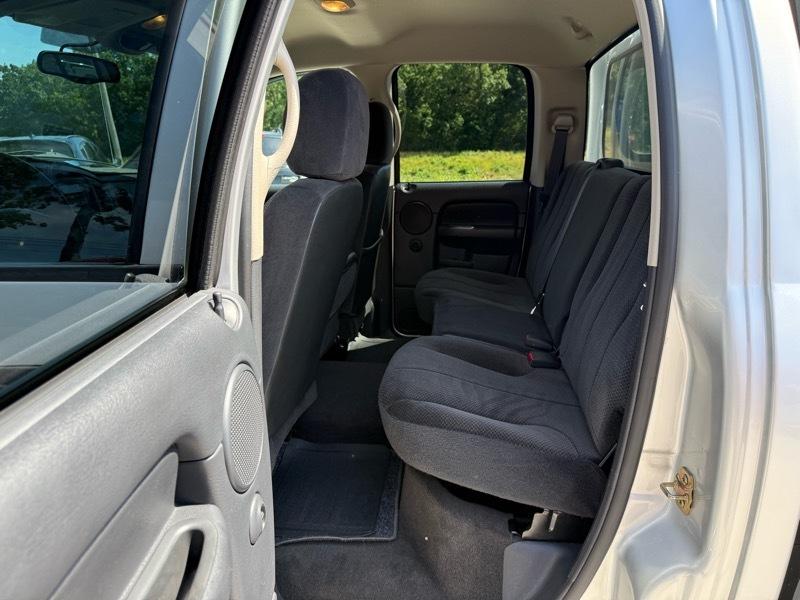 Dodge Ram 2500 4dr Quad Cab 140.5" WB 4WD SLT 2003