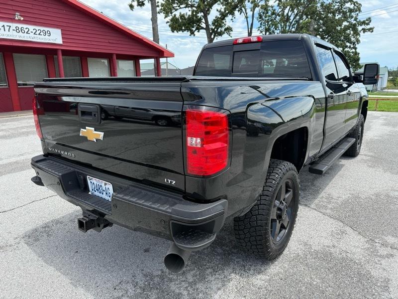 Chevrolet Silverado 3500HD 4WD Crew Cab 153.7" LTZ 2017
