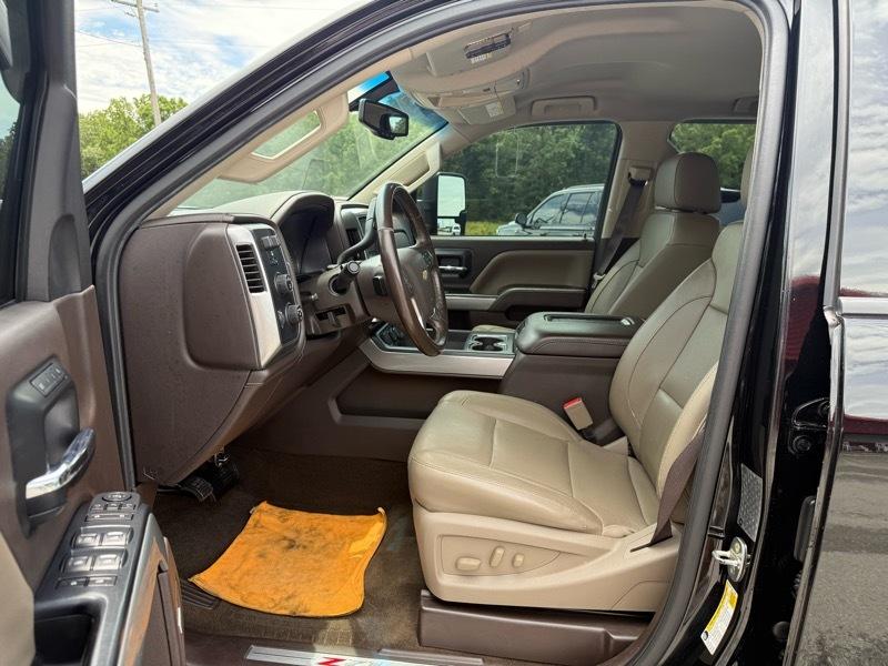 Chevrolet Silverado 3500HD 4WD Crew Cab 153.7" LTZ 2017