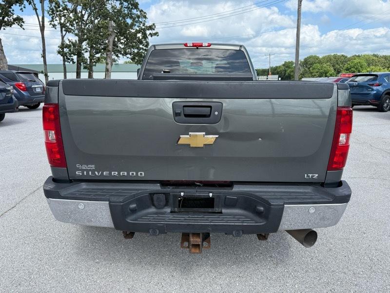 Chevrolet Silverado 3500HD 4WD Crew Cab 167.7" DRW LTZ 2011