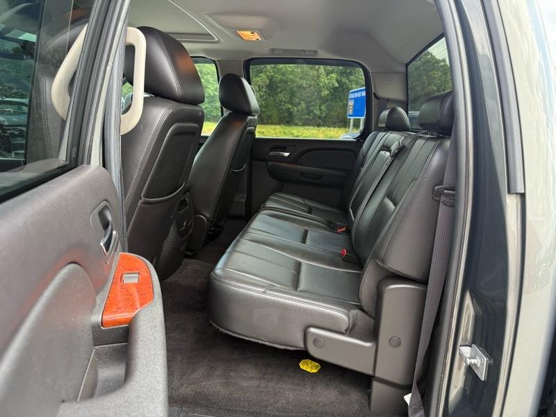 Chevrolet Silverado 3500HD 4WD Crew Cab 167.7" DRW LTZ 2011