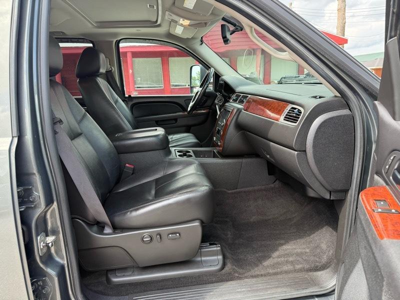 Chevrolet Silverado 3500HD 4WD Crew Cab 167.7" DRW LTZ 2011