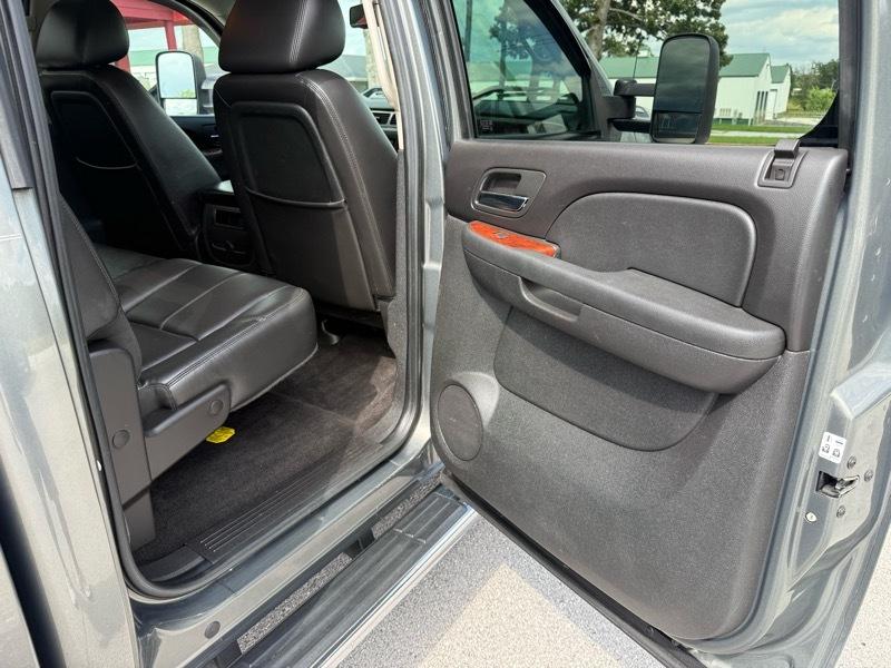 Chevrolet Silverado 3500HD 4WD Crew Cab 167.7" DRW LTZ 2011