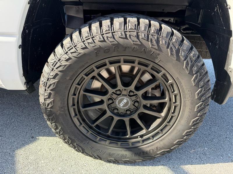 RAM 1500 Tradesman 4x4 Crew Cab 5'7" Box 2020