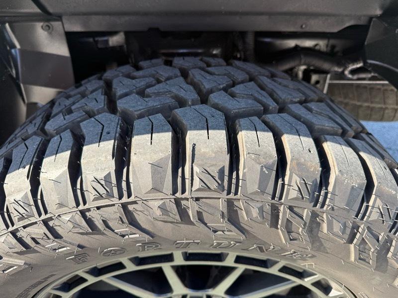 RAM 1500 Tradesman 4x4 Crew Cab 5'7" Box 2020