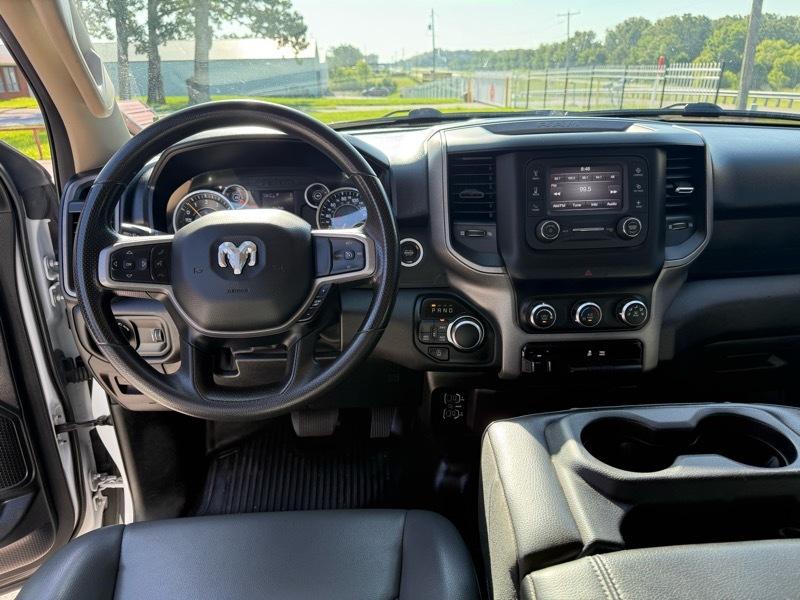 RAM 1500 Tradesman 4x4 Crew Cab 5'7" Box 2020