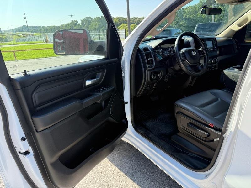 RAM 1500 Tradesman 4x4 Crew Cab 5'7" Box 2020