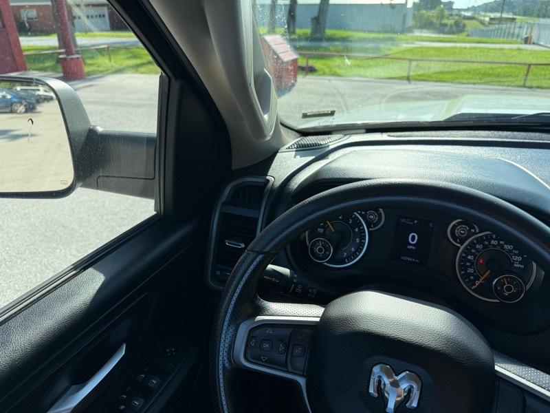 RAM 1500 Tradesman 4x4 Crew Cab 5'7" Box 2020