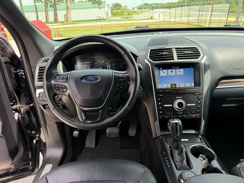 Ford Explorer Limited 4WD 2019
