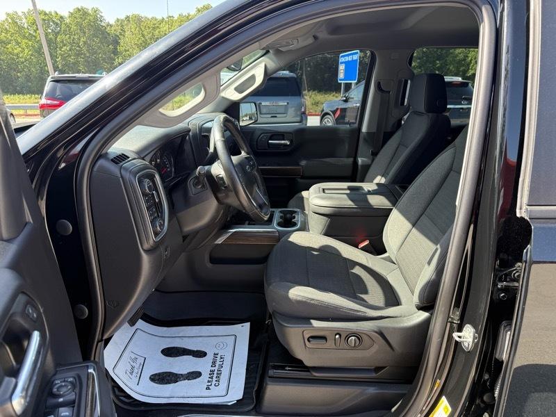 Chevrolet Silverado 1500 4WD Crew Cab 147" RST 2021