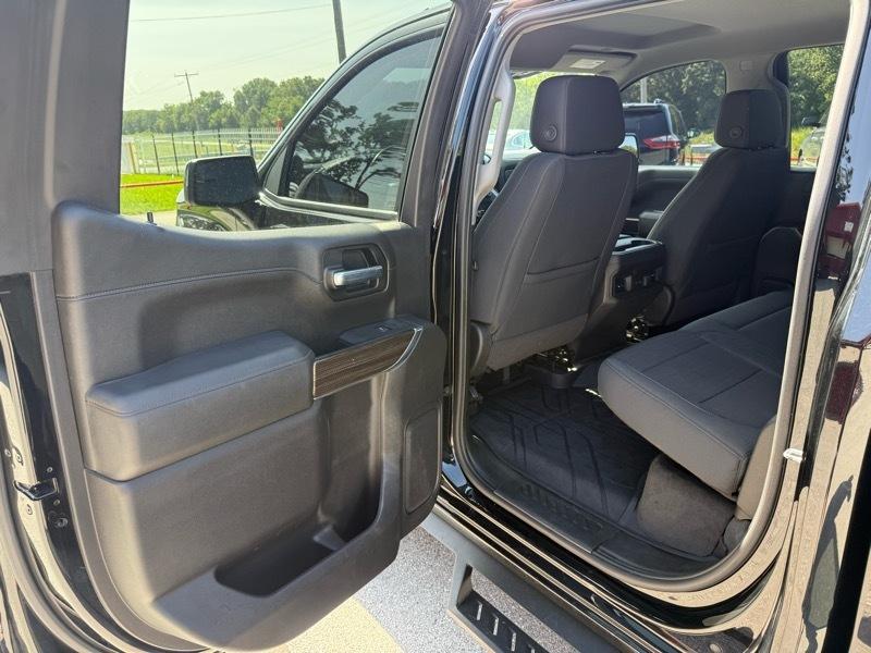 Chevrolet Silverado 1500 4WD Crew Cab 147" RST 2021