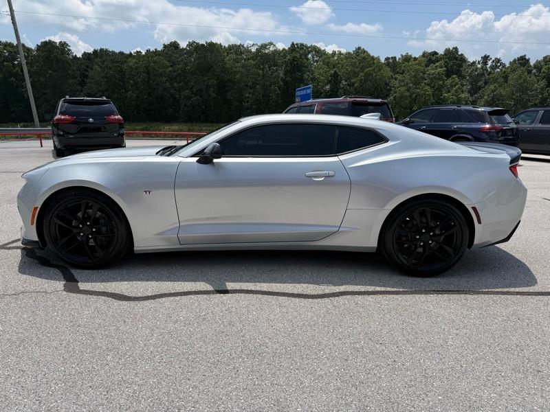 Chevrolet Camaro 2dr Cpe 2LT 2018