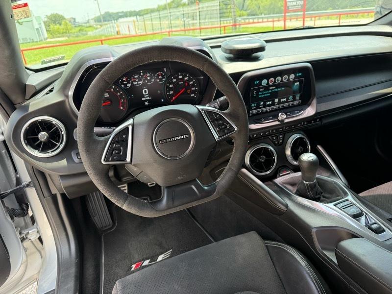 Chevrolet Camaro 2dr Cpe 2LT 2018