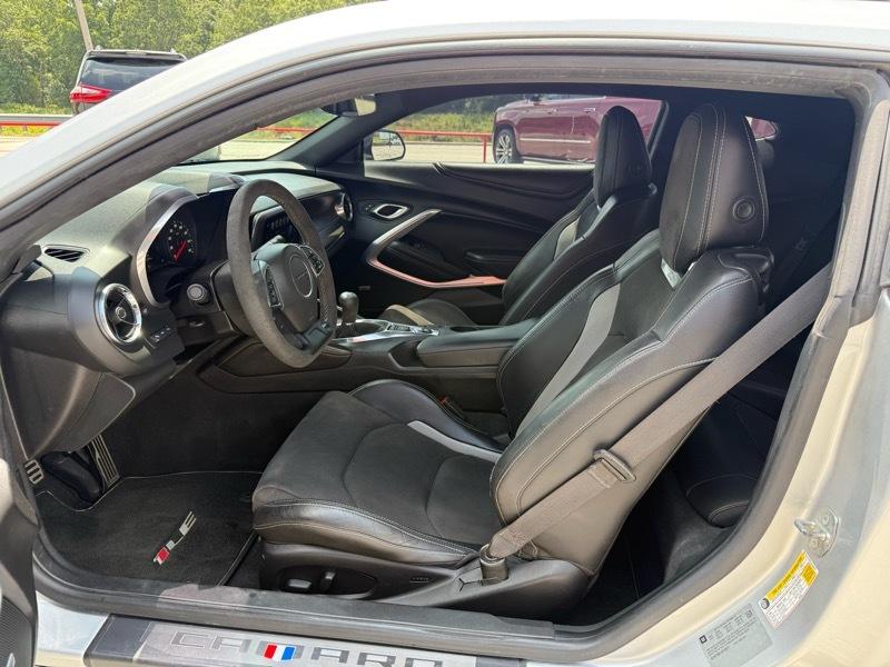 Chevrolet Camaro 2dr Cpe 2LT 2018