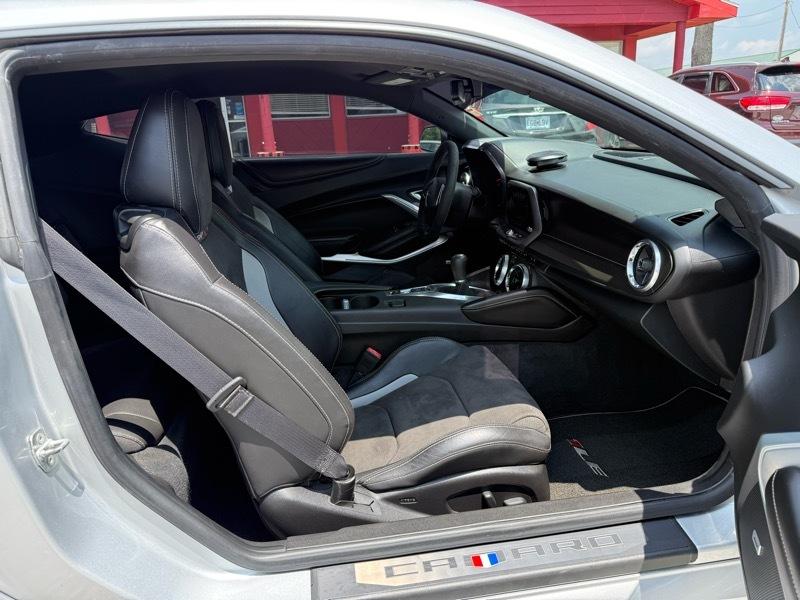 Chevrolet Camaro 2dr Cpe 2LT 2018