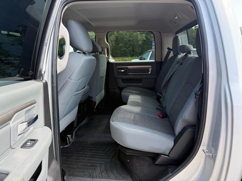 RAM 2500 Lone Star 4x4 Crew Cab 6'4" Box 2017