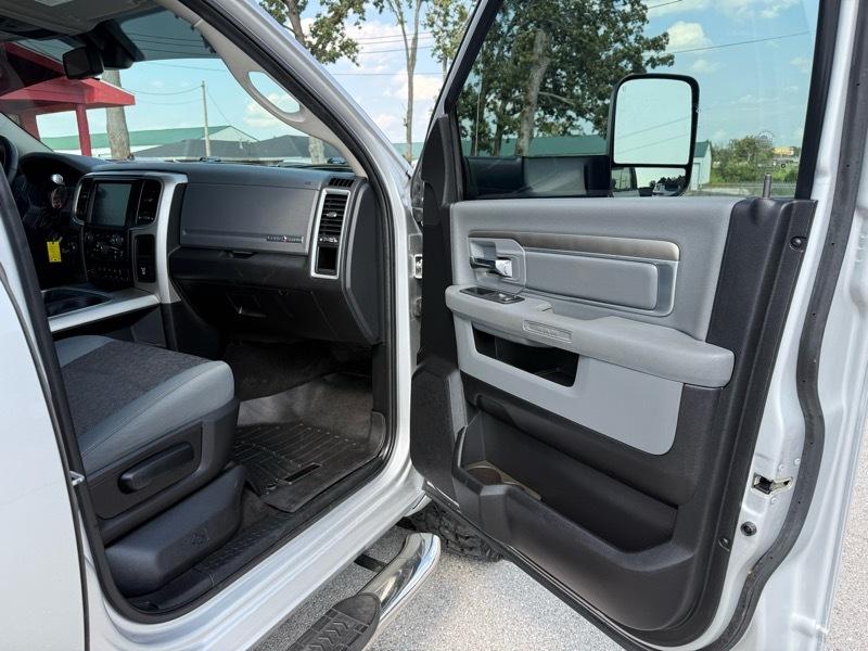 RAM 2500 Lone Star 4x4 Crew Cab 6'4" Box 2017