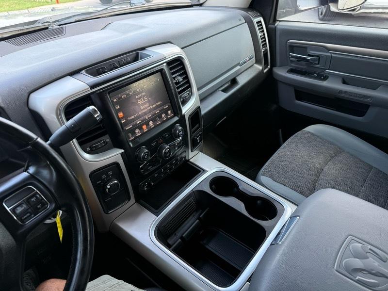 RAM 2500 Lone Star 4x4 Crew Cab 6'4" Box 2017