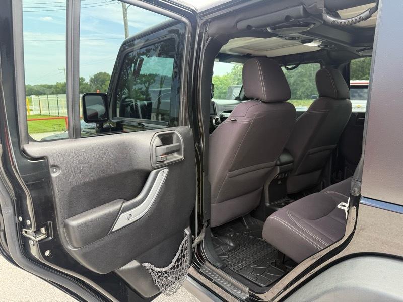 Jeep Wrangler Unlimited 4WD 4dr Rubicon 2014