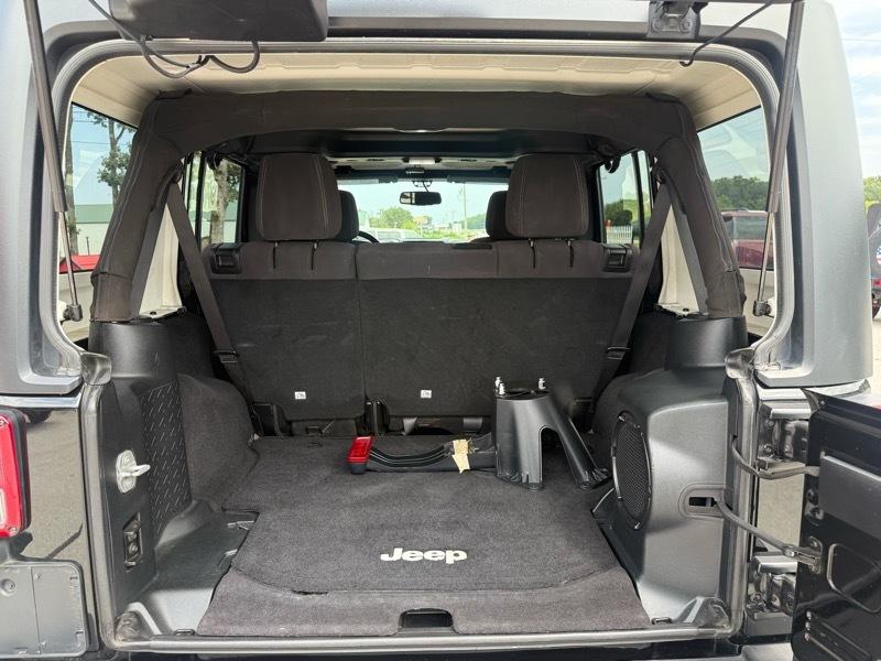 Jeep Wrangler Unlimited 4WD 4dr Rubicon 2014