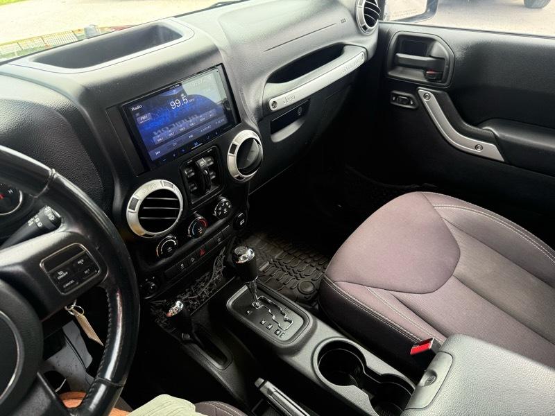 Jeep Wrangler Unlimited 4WD 4dr Rubicon 2014
