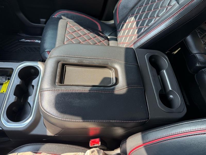 Chevrolet Silverado 1500 4WD Crew Cab 147" RST 2020