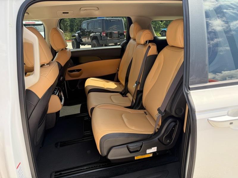 Kia Carnival EX FWD 2022