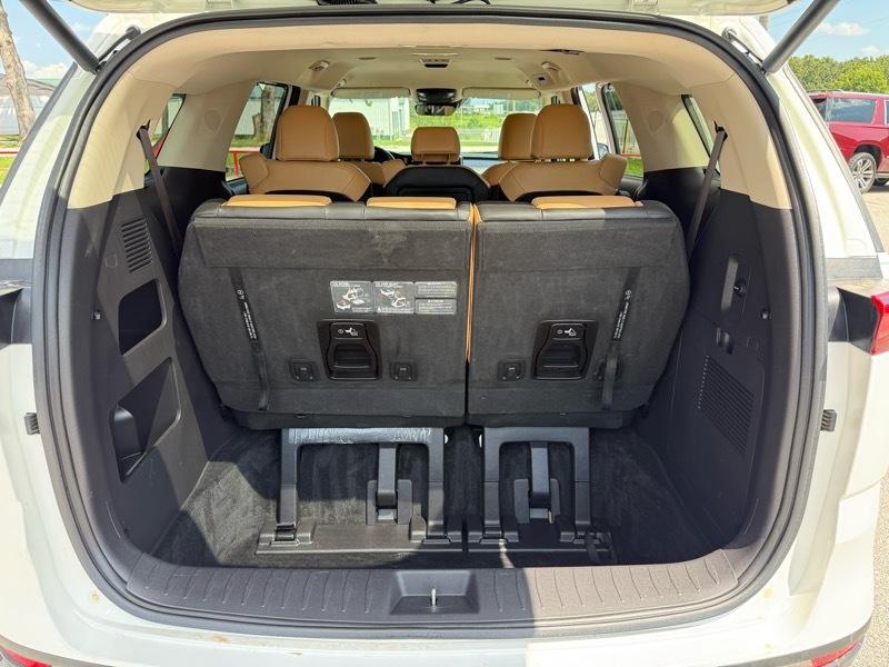 Kia Carnival EX FWD 2022