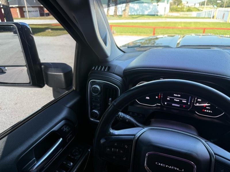 GMC Sierra 3500HD 4WD Crew Cab 172" Denali 2020