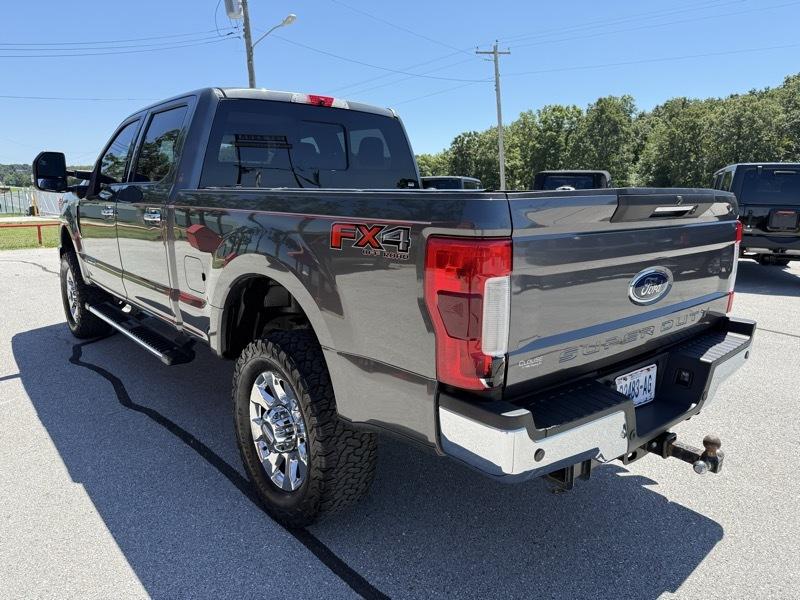 Ford Super Duty F-350 SRW Lariat 4WD Crew Cab 6.75' Box 2019